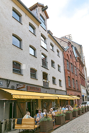 Фасадный дом, реставрированный дом, закрытый двор, лифт, лестничная клетка после Рига - изображение 17