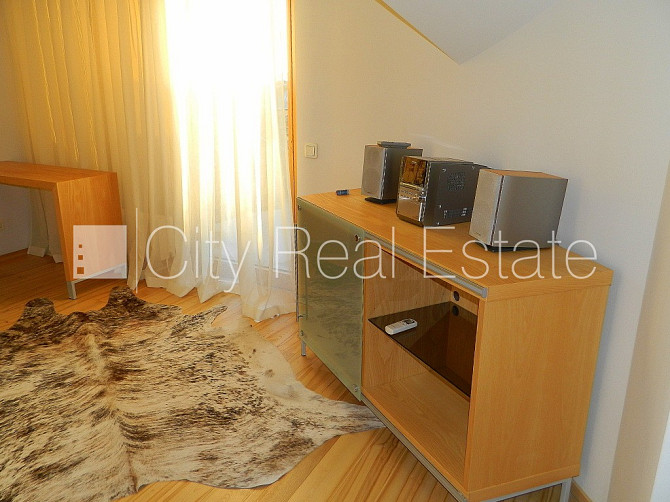 Земля в собственности, фасадный дом, реновированный дом, закрытый двор, лифт, Рига - изображение 10