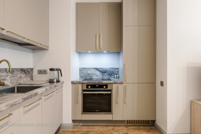 Elegants divistabu dzīvoklis īrei klusajā centrā, vēstniecību rajonā.   Atrašanās vieta: Rīga - foto 5