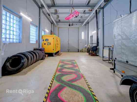 Многофункциональное здание в аренду 300 м Есть место для удобной парковки и Rīga