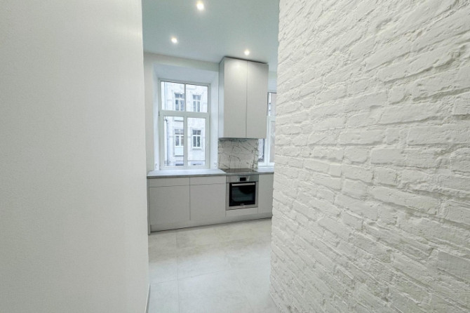 Izīrē izsmalcinātu 4-istabu dzīvokli uz klusās Akas ielas, starp Ģertrūdes un Lāčplēša Rīga - foto 7