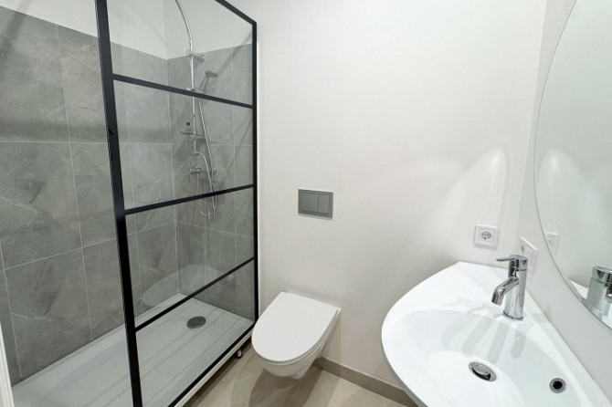 Izīrē izsmalcinātu 4-istabu dzīvokli uz klusās Akas ielas, starp Ģertrūdes un Lāčplēša Rīga - foto 9