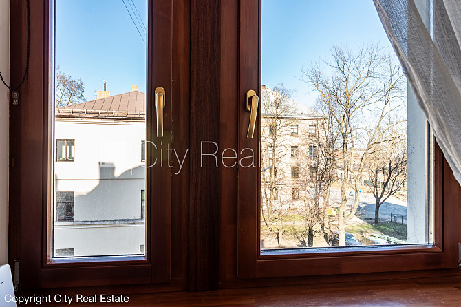 Jaunceltne, fasādes māja, zaļā teritorija, pazemes autostāvvieta, ieeja no ielas, apzaļumota Jūrmala - foto 11