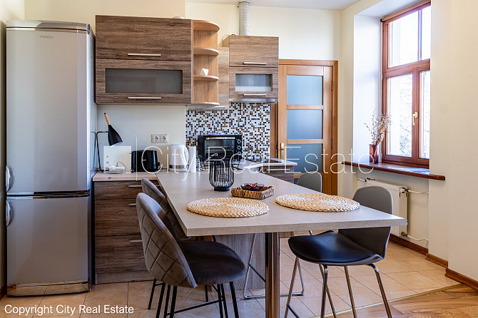 Jaunceltne, fasādes māja, zaļā teritorija, pazemes autostāvvieta, ieeja no ielas, apzaļumota Jūrmala - foto 10