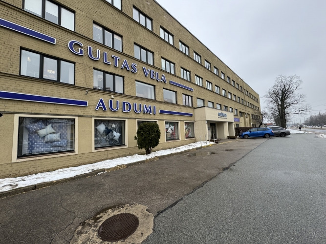 Iznomā telpas ražotnei/noliktavai.  Betona grīga, 1. stāvs (īpašnieks ielies jaunas grīdas Rīga - foto 2