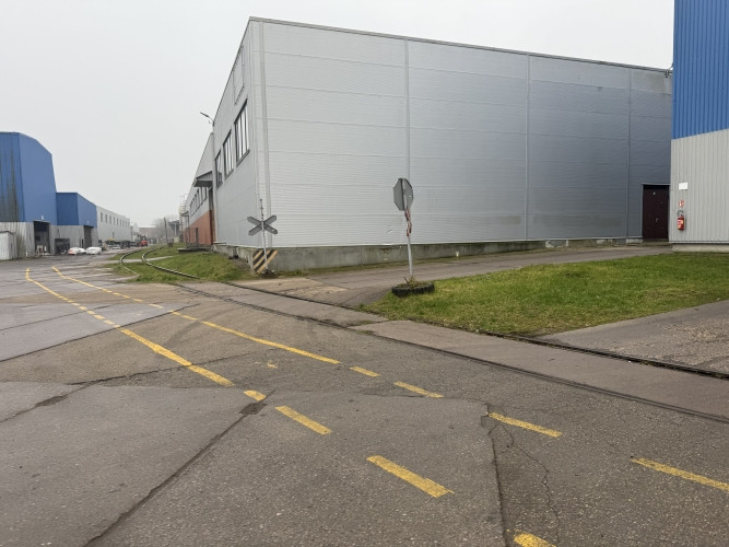 Nolikta BEZ apkures ar telferi (5t) ostas terminālī Port Magnat  funkcionalitāte, drošība un Rīga - foto 8