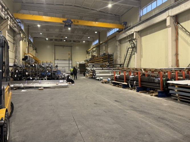 Nolikta BEZ apkures ar telferi (5t) ostas terminālī Port Magnat  funkcionalitāte, drošība un Rīga - foto 3