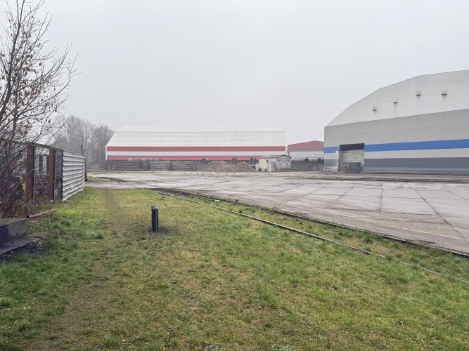 Nolikta BEZ apkures ar telferi (5t) ostas terminālī Port Magnat  funkcionalitāte, drošība un Rīga - foto 9