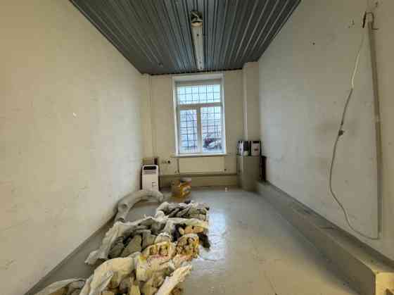 Telpas noliktavai, darbnīcai, veikalam.  Vestienas iela 2, iežogota un apsargāta teritorija pie paša Rīga