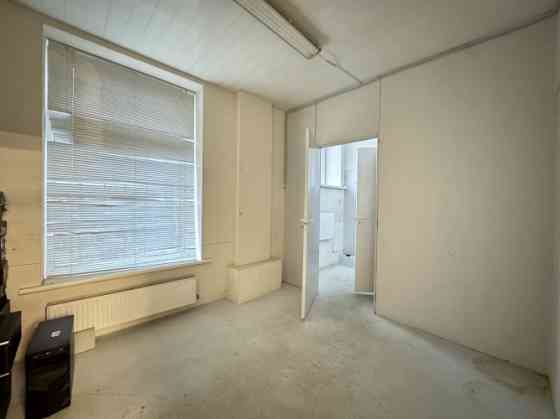 Telpas noliktavai, darbnīcai, veikalam.  Vestienas iela 2, iežogota un apsargāta teritorija pie paša Rīga