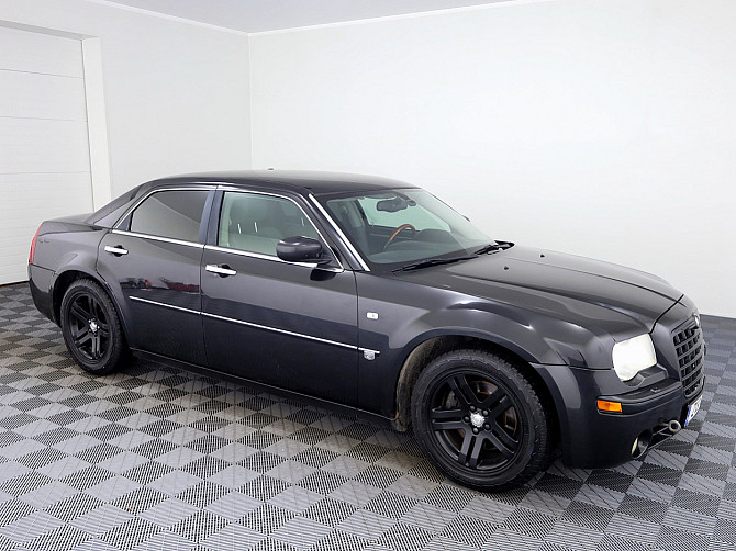 Chrysler 300 C Luxury 5.7 V8 HEMI 250kW Tallina - foto 1
