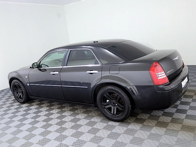 Chrysler 300 C Luxury 5.7 V8 HEMI 250kW Tallina - foto 4