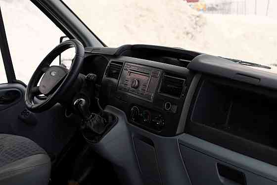 Ford Transit 350L Extralong 2.4 TDCi 74kW Tallina