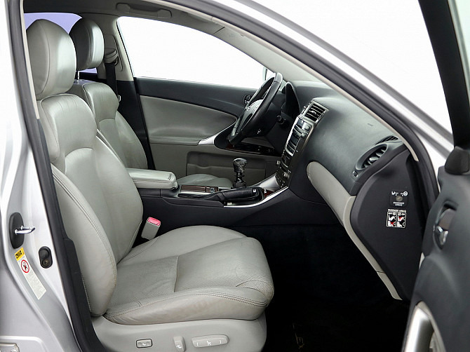 Lexus IS 220 Luxury 2.2 D-4D 130kW Tallina - foto 6