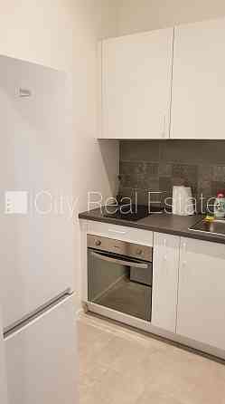 Новостройка, фасадный дом, благоустроенный озеленённый двор, подземная стоянка, Jūrmala