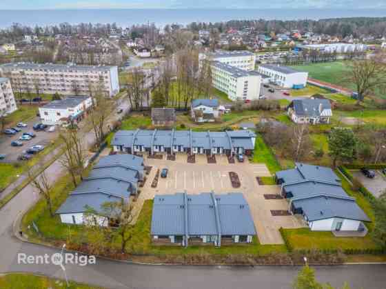 Аренда или аренда с правом выкупа!  Современный таунхаус в частном, закрытом Jūrmala