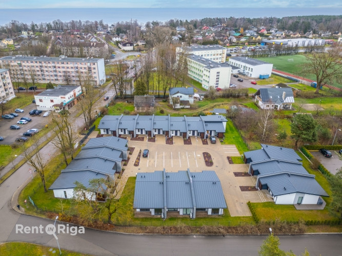 Īre vai īre ar izpirkuma tiesībām!  Moderna rindu māja privātā, slēgtā dzīvojamo māju Jūrmala - foto 3