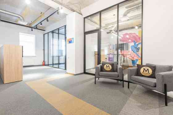 Office premises near Kronvalda Park, in a renovated building.  The owner of the premises will carry  Рига