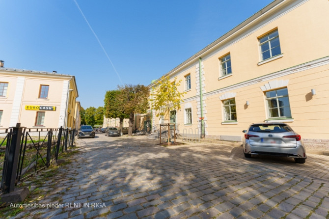 Office premises near Kronvalda Park, in a renovated building.  The owner of the premises will carry  Рига - изображение 9