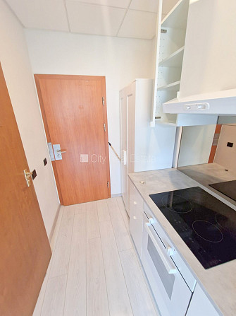 Iespējams īrēt ar izpirkuma tiesībām par  , fasādes māja, renovēta māja, fasāde ar Rīga - foto 16