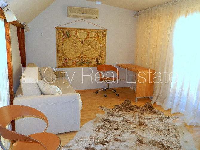 Fasādes māja, renovēta māja, fasāde ar dekoratīvo apmetumu, slēgts pagalms, ieeja no ielas Rīga - foto 17