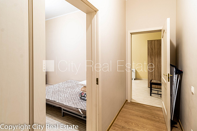 Fasādes māja, renovēta māja, fasāde ar dekoratīvo apmetumu, slēgts pagalms, ieeja no ielas Rīga - foto 4