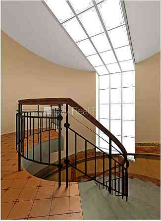 Частный дом, благоустроенная озеленённая территория 1527 м2, въездные ворота Jūrmala