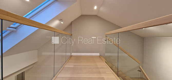 Fasādes māja, renovēta māja, slēgts pagalms, kāpņu telpa pēc kosmētiskā remonta, istabas Rīga - foto 18