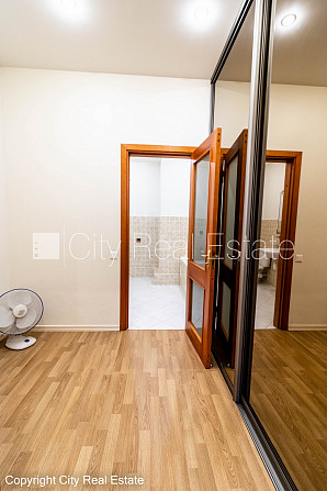 Jaunceltne, fasādes māja, zaļā teritorija, labiekārtota apzaļumota teritorija, pazemes Jūrmala - foto 15