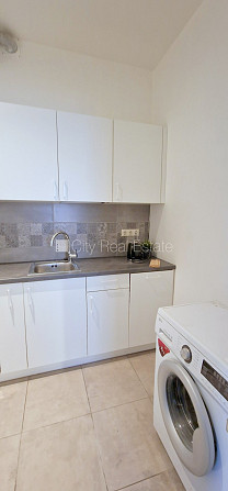 Новостройка, фасадный дом, зеленая территория, благоустроенный озеленённый двор, Юрмала - изображение 7