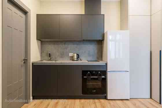 Полностью меблированная 2-комнатная квартира в Центре.  Улица Кришьяня Валдемара Рига