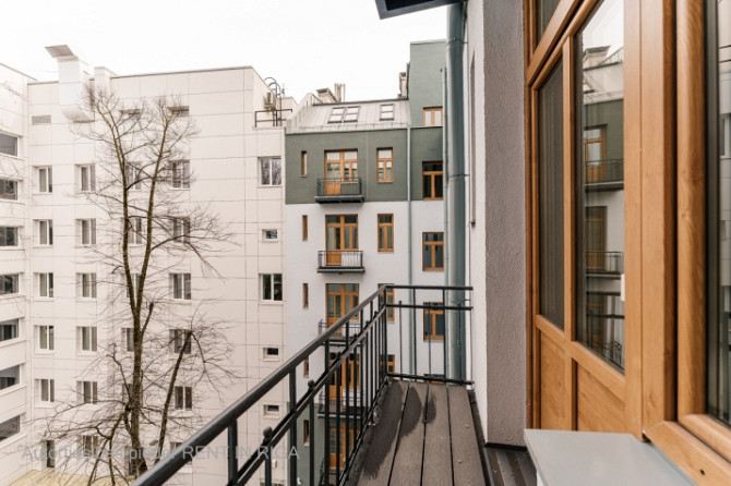 Полностью меблированная 2-комнатная квартира в Центре.  Улица Кришьяня Валдемара Рига - изображение 2