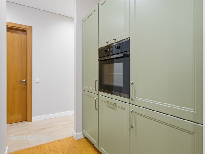 Продаётся просторная и светлая 4-комнатная квартира с уникальным видом из лоджии, Рига - изображение 9