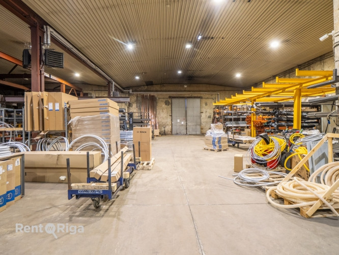 Kapseļu iela 15  pieejamas noliktavas telpas īrei no 11.06.2026.  Noliktavas griestu augstums Rīga - foto 3