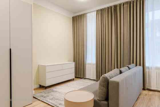 Oднокомнатная квартира в центре Риги с балконом!  Квартира включает в себя Рига