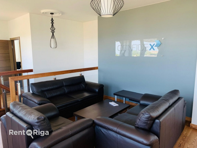 Эксклюзивный двухуровневый пентхаус с впечатляющим панорамным видом на Ригу в Рига - изображение 2