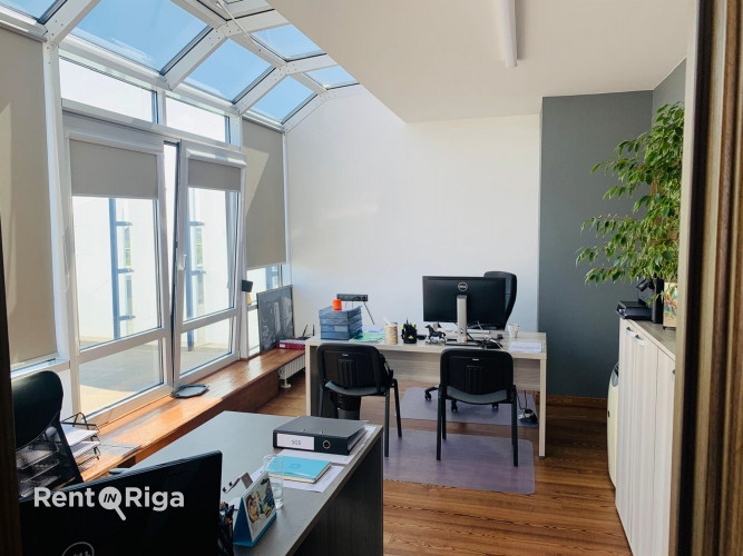 Эксклюзивный двухуровневый пентхаус с впечатляющим панорамным видом на Ригу в Рига - изображение 1