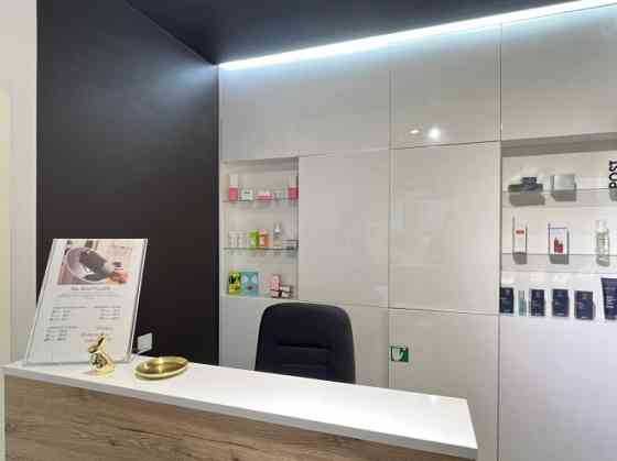 Продаётся полностью готовый салон красоты в Риге!  Отличная возможность как для Rīga