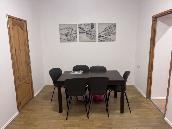 Izīrē gaišu un plašu dzīvokli Merķeļa ielā 8, pašā Rīgas centrā. Dzīvoklī ir divas Rīga - foto 5