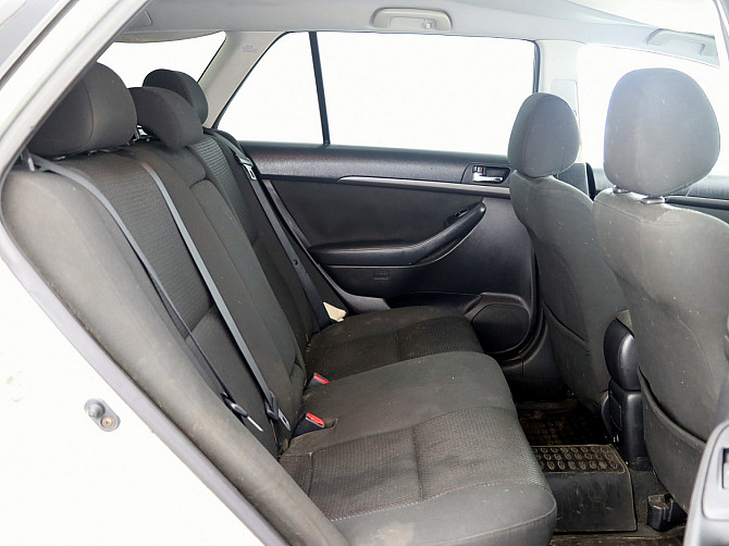 Toyota Avensis Linea Sol 2.0 108kW Tallina - foto 7