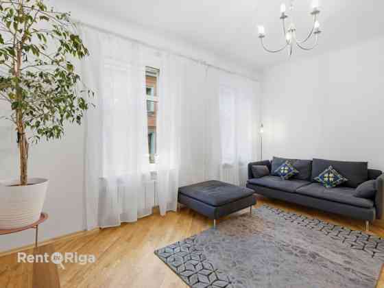 4-room apartment with a park view in the center of Riga.  A cozy and bright four-room apartment is a Rīga