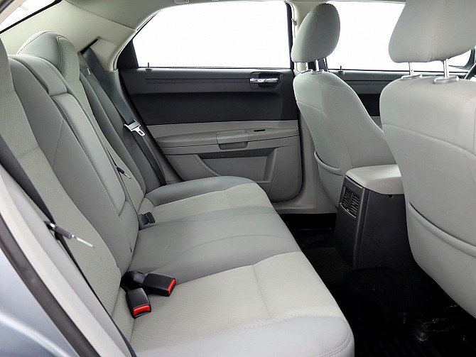 Chrysler 300 C Comfort 2.7 142kW Tallina - foto 7