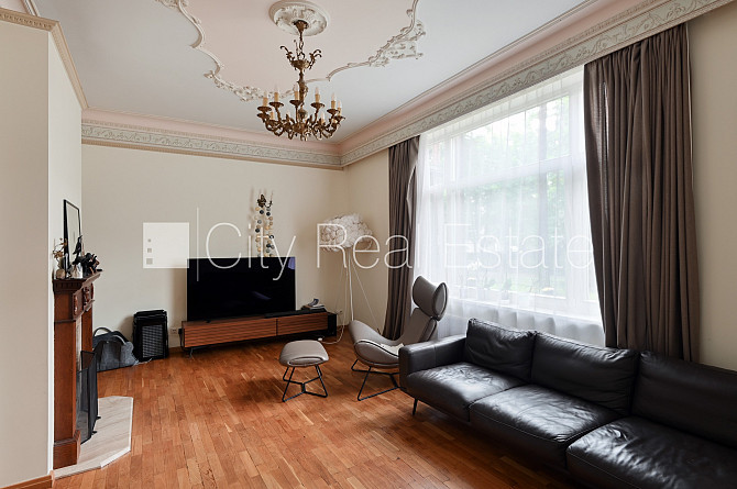 Fasādes māja, renovēta māja, ieeja no ielas, ir lifts, terase, logi vērsti mājas abās Rīga - foto 4