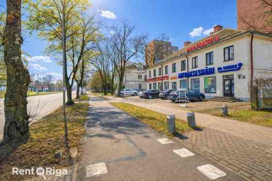 Продажа недвижимости в Югле, на улице Бривибас  Общая площадь здания: 597,7 м Рига