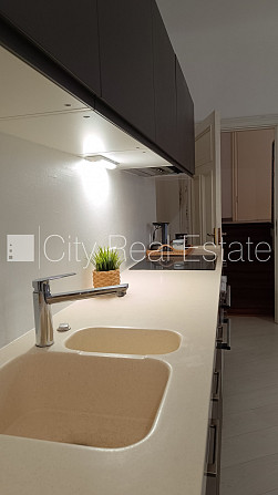 Новостройка, фасадный дом, вход со двора, лифт, лестничная клетка после Рига - изображение 5