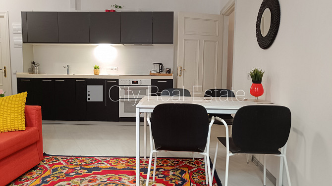 Новостройка, фасадный дом, вход со двора, лифт, лестничная клетка после Рига - изображение 1