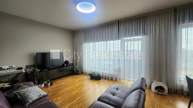 Частный дом, новостройка, благоустроенная озеленённая территория 3557 м2, въездные Юрмала - изображение 4