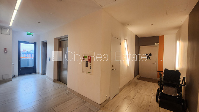 Частный дом, новостройка, благоустроенная озеленённая территория 3557 м2, въездные Юрмала - изображение 18