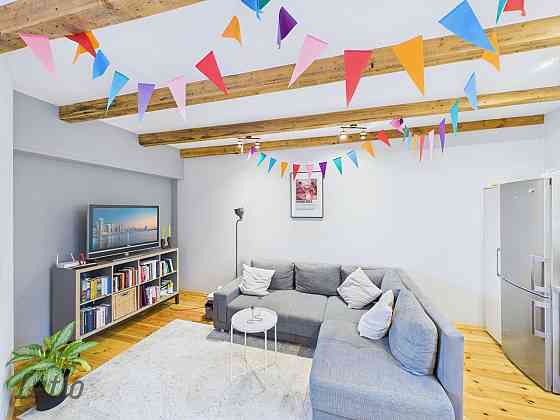 Pārdošanā kluss, gaišs un silts dzīvoklis renovētas ēkas iekšpagalma pusē. Logi vērsti uz pagalmu, u Rīga