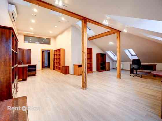 Сдаются в аренду офисные помещения по адресу Ieriķu iela 15, рядом с ТЦ Domina  Помещения Rīga